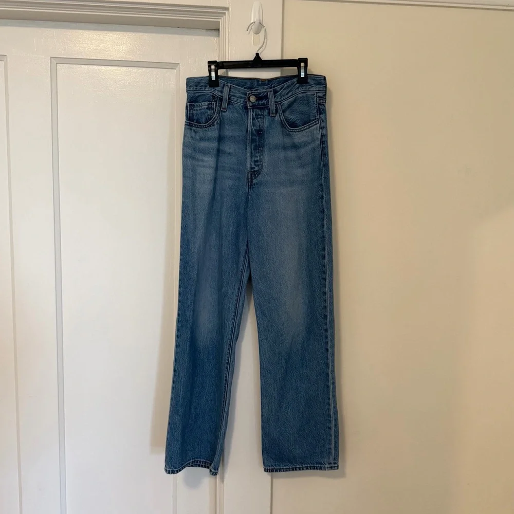 Levi's Women's Blue High Rise Jeans - Picture 3 of 5